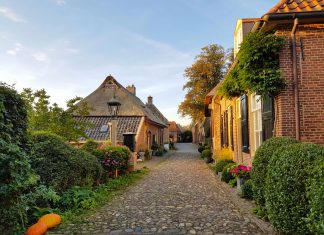 Bronkhorst, het kleinste stadje van Nederland Sprookjesstad Bronkhorst in de Achterhoek