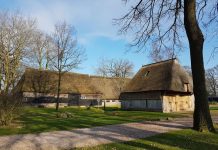 Gees, een prachtig brinkdorp in Drenthe Saksische boerderijen in brinkdorp Gees