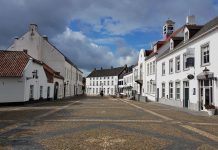 Thorn, het witte stadje in Limburg Stadsgezicht en plein in het witte stadje Thorn