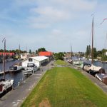 Het uitzicht vanaf de woonkamer in Havenresort Terherne