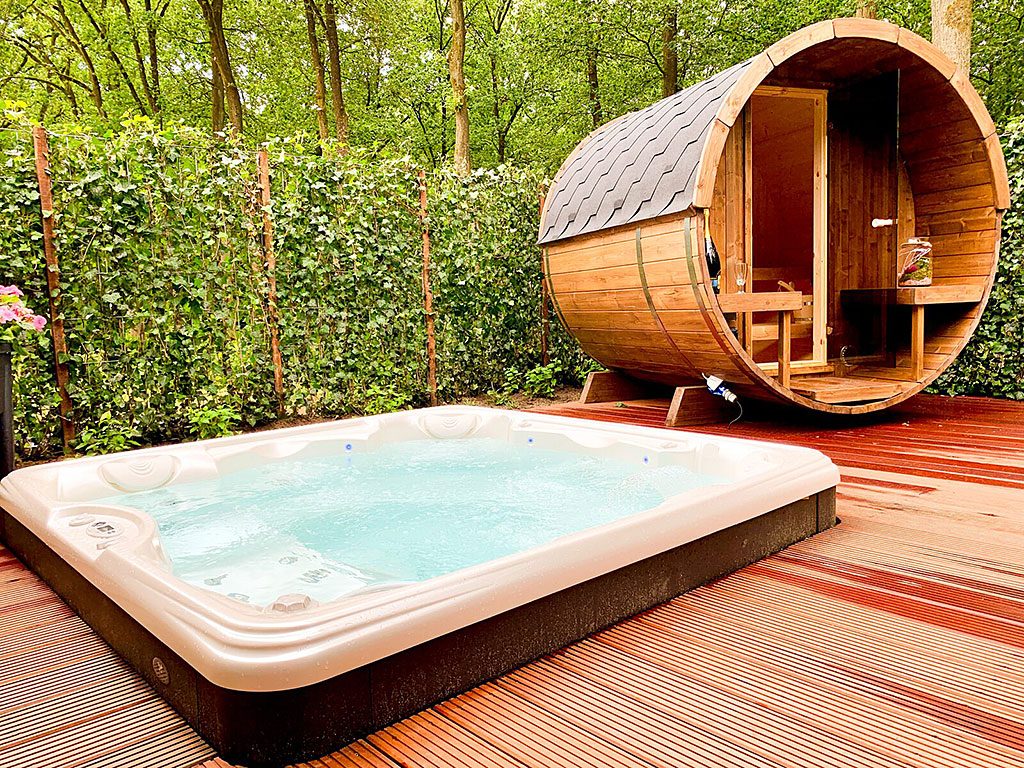 Topparken Recreatiepark Beekbergen Jacuzzi Wellness